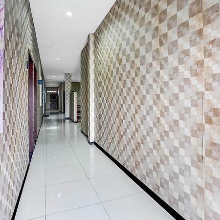 Oyo 90889 Dkb Residence Surabaia Exterior foto